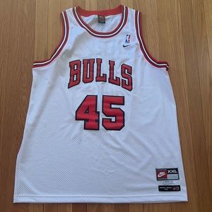 Rare/Vintage Nike Chicago Bulls 45 Jersey. Size XXL.